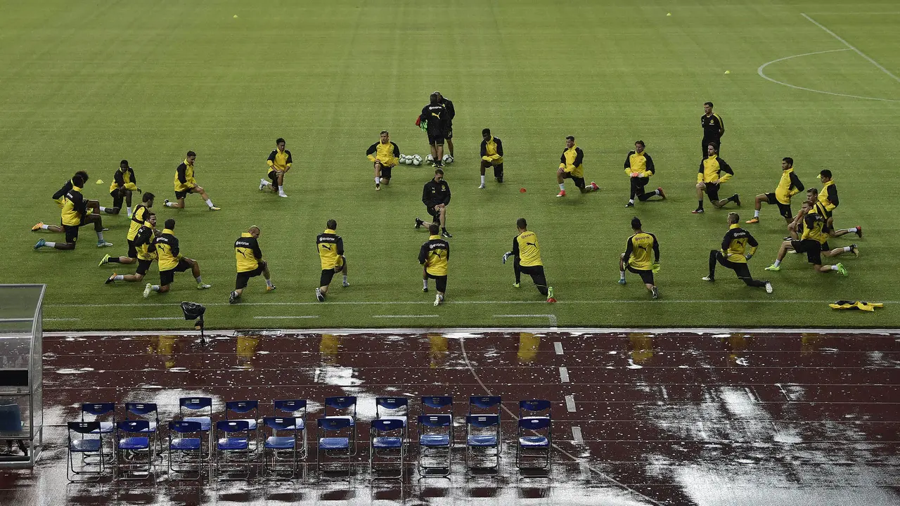 FOTO: Pierre-Emerick Aubameyang Bersiap Hadapi AC Milan