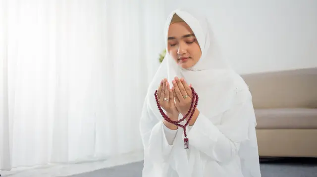 Ilustrasi Membaca Niat Puasa Dzulhijjah Credit: pexels.com/pixabay