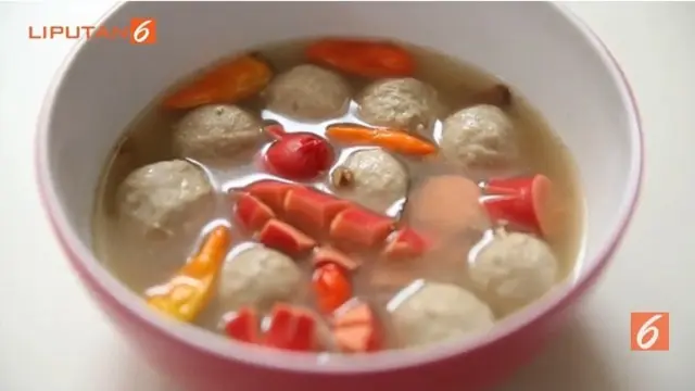 Cicipi Segarnya Bakso Kuah Asam Pedas