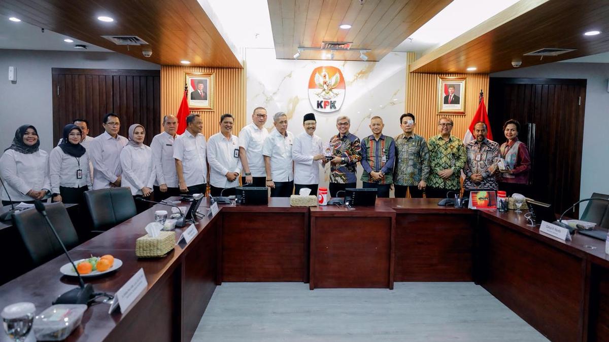 Proyek Sepatu Sekolah Rakyat Rp 27 Miliar, Mensos Gus Ipul Makin Percaya Diri Tak Ada Kebocoran