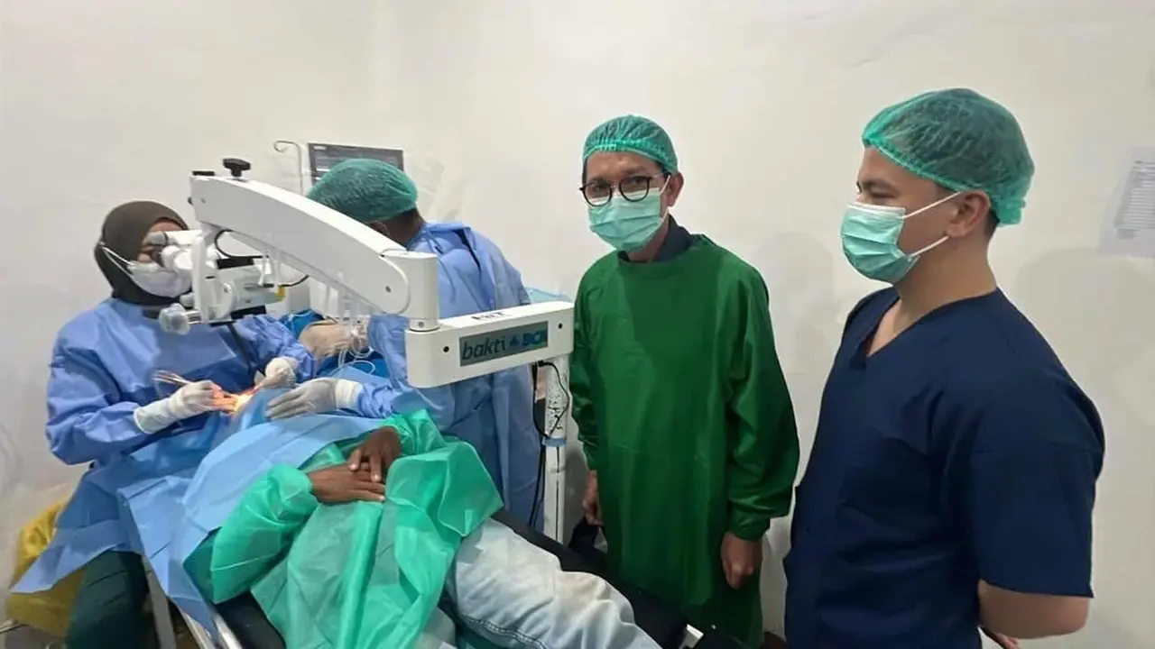 Operasi katarak gratis yang digelar di Kapuas. (Dok BCA)