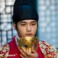 Myungsoo atau L `INFINITE` dalam drama Ruler Masters of the Mask (2017)