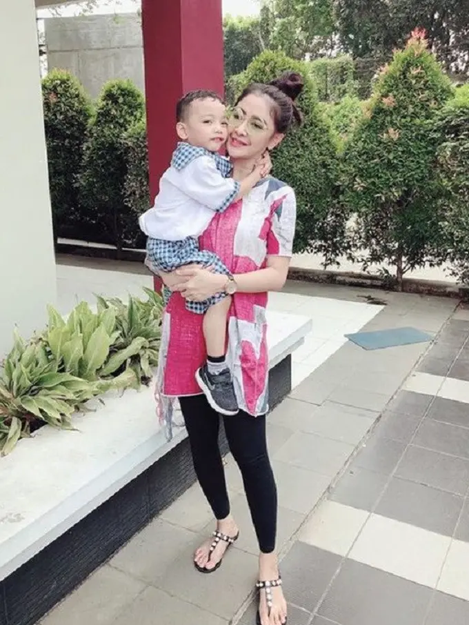 [Fimela] Uut Permatasari