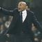 Pelatih Juventus, Luciano Spalletti, memberikan arahan kepada timnya saat pertandingan Serie A antara Cremonese dan Juventus di Cremona, Italia, Sabtu, 1 November 2025. (Alberto Mariani/LaPresse via AP)&nbsp;&nbsp;&nbsp;