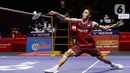 Di gim pertama, Jonatan Christie tampil kurang maksimal. Tunggal putra andalan Indonesia ini sempat kecolongan 5 kali berturut-turut, yang membuat dia tertingal dari Jia Heng Jason Teh. (Liputan6.com/Herman Zakharia)