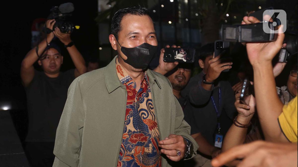 Usai Diperiksa KPK, Plt Wali Kota Madiun Bagus Panuntun Bungkam