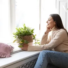 Yuk, intip 5 trik yang bisa kamu coba untuk hidup slow living meski kamu tinggal di perkotaan. [Dok/freepik.com]