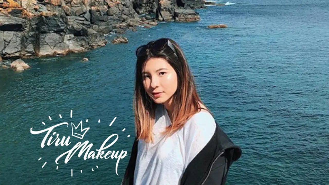 Tiru Makeup: Wajah Fresh di Bulan Ramadan dengan Makeup Glowing ala Shaloom Razade