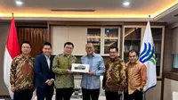 Menggandeng SM Group, Geely Holding Group, salah satu perusahaan otomotif terbesar di dunia, resmi membuka dealer Geely pertama di Indonesia di La Piazza Kelapa Gading, Jakarta. (Liputan6.com)