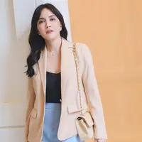 Hanya ingin cerai, Shandy juga berharap putrinya bisa diasuh secara bersama-sama dengan David. [Instagram/shandyaulia]