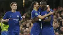 Para pemain Chelsea merayakan gol yang dicetak Antonio Rudiger ke gawang Everton pada laga Piala Liga di Stadion Stamford Bridge, London, Rabu (25/10/2017). Chelsea menang 2-1 atas Everton. (AP/Alastair Grant)