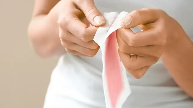 Ketahui Penyebab Jerawat di Payudara Wanita dan Cara Mengatasinya