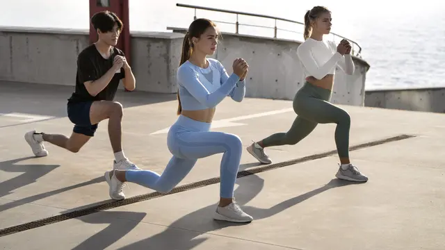 Ilustrasi berolahraga bersama teman