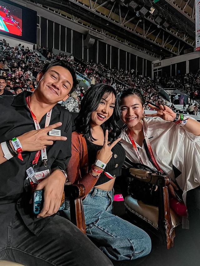 5 Potret Kocak Lucinta Luna Nonton Indonesia Masters 2022, Fans Berat Loh Kean Yew