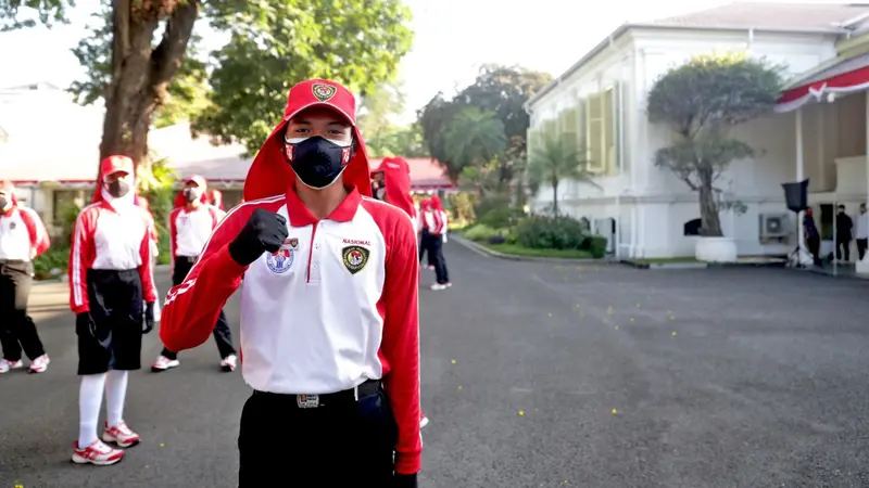 Zaidan Kamal Anwar di sela latihan Paskibraka di Istana Negara, sempat mengabadikan diri untuk berkabar dengan orang tua di Desa Purwodadi, Kabupaten Grobogan. (Foto: Liputan6.com/dok Zaidan Kamal Anwar)