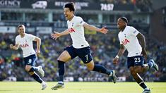 Peraih Sepatu Emas Liga Inggris musim lalu ini menempati posisi teratas sebagai pemain Asia paling berharga. Son Heung Min memiliki banderol mencapai 75 juta euro atau setara Rp1,17 triliun. (AFP/Ben Stansall)