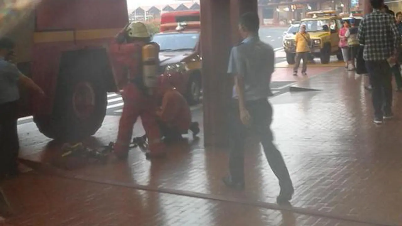 20150705- kebakaran-soetta