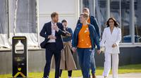 Meghan Markle dan Pangeran Harry saat berada di Den Haag, Belanda (Dok/Remko de Waal / ANP / AFP)