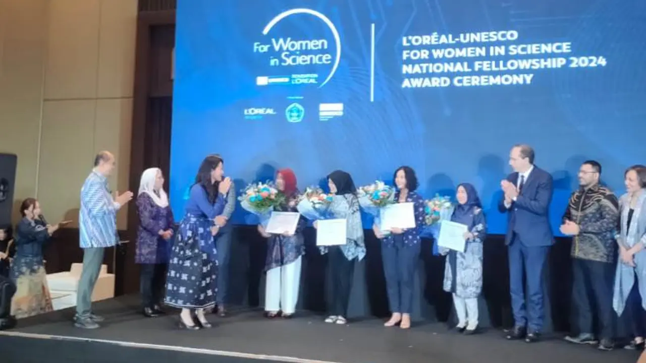 L'Oréal-UNESCO Beri Penghargaan pada 4 Perempuan Peneliti Indonesia yang Meneliti Energi Berkelanjutan, sampai Ketangguhan Hadapi Bencana.
