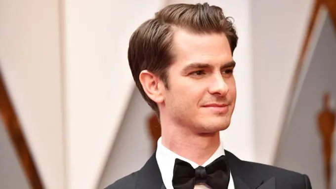 [Bintang] Andrew Garfield