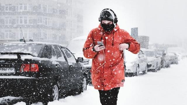 Ilustrasi olahraga sambil dengarkan musik