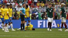 Neymar Terkapar. (AP/Frank Augstein)