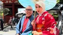 <p>Dalam potret yang diunggah, Marini terlihat duduk anggun di bawah bunga sakura sambil memegang payung tradisional Jepang. [@marinizumarnisreal].</p>