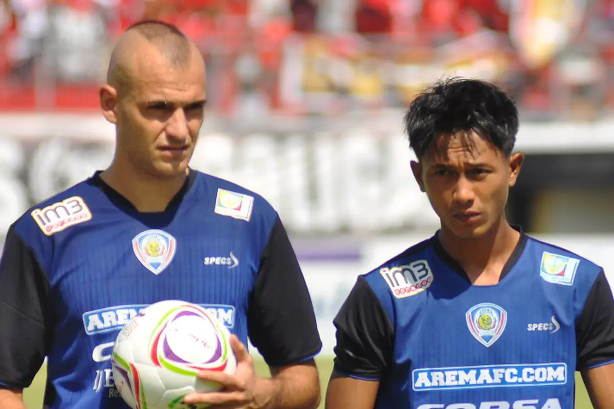 Kiko Insa dan Ahmad Alfarizi Arema