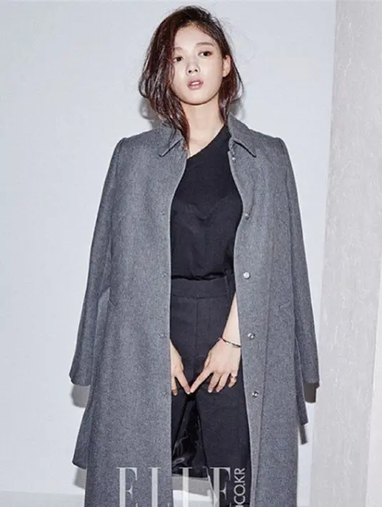 Meski demikian, Irene mengaku senang melihat pasangan Gum dan Kim di serial drama ‘Moonlight Drawn by Clouds’ tersebut. Menurutnya, pasangan itu terlihat serasi saat sedang bersama. (Instagram/Kimyoojungfanpage)