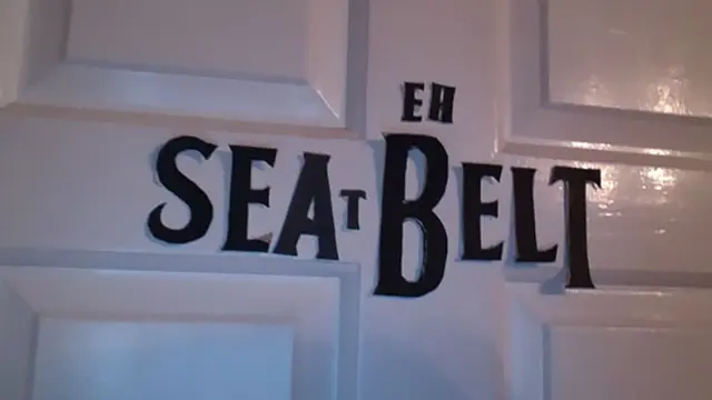 [Bintang] Keisengan Cewek Ini Bikin Pecinta The Beatles Baper!