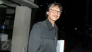 Dirjen EBTKE, Rida Mulyana tersenyum usai jalani pemeriksaan di Gedung KPK Jakarta,(6/11/15). Rida Mulyana diperiksa sebagai saksi untuk tersangka Dewie Yasin Limpo. (Liputan6.com/Helmi Afandi)