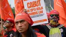 Unjuk rasa tersebut untuk mendukung peninjauan kembali penerapan Omnibus Law UU Cipta Kerja. (BAY ISMOYO/AFP)