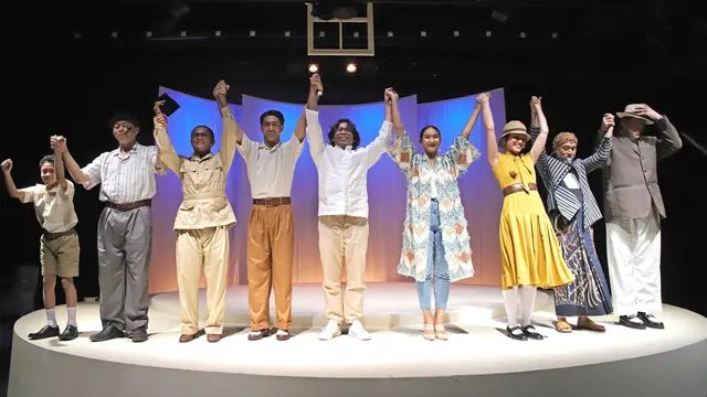 [Fimela] Reza Rahadian dan Julie Estelle