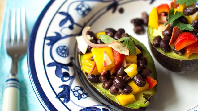 [Bintang] 11 Jenis Makanan yang Bisa Kamu Kombinasikan dengan Alpukat