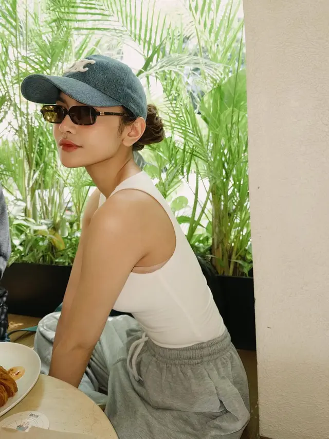 6 OOTD Mahalini dengan Sleveeless Usai Melahirkan, Tampil Stylish Bak ABG