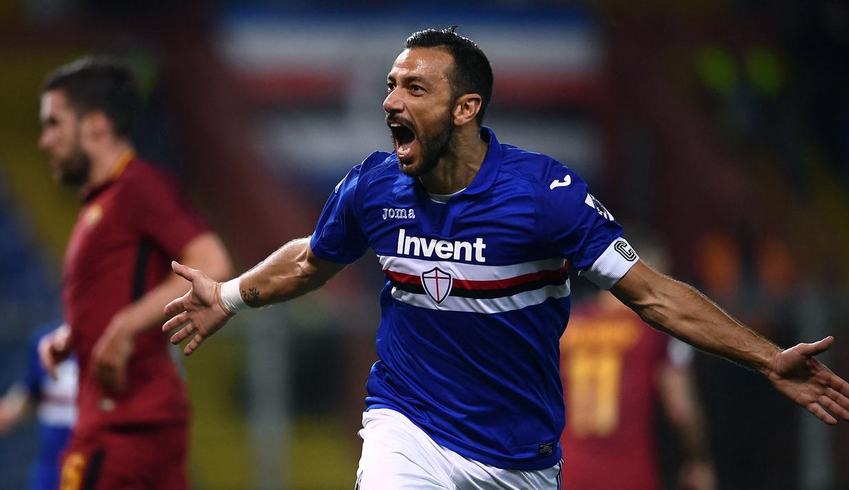 Usia kadang kala dianggap menjadi penghambat pesepak bola untuk menampilkan performa terbaiknya. Namun anggapan tersebut tidak berlaku bagi 5 pemain berikut yang pernah menjadi top skor di Liga Italia di usia yang tak lagi muda. Berikut kelima pemain tersebut. (AFP/Marco Bertorello)