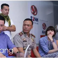 Mendapatkan komentar pedas dari para haters di Instagram, tidak membuat Deddy Corbuzier dan Chika Jessica kapok bermain sosial media. Bahkan, mereka berdua memberikan peringatan kepada para haters. Seperti apa?