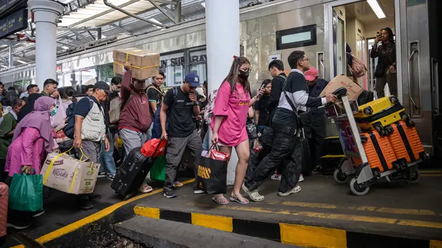 KAI Daop 8 Surabaya Catat Lonjakan Penumpang pada Masa Angkutan Lebaran 2026