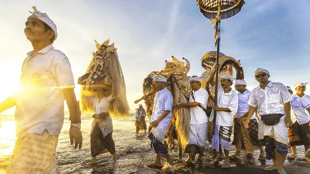 Upacara Adat Melasti.