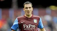 Dipanggil Timnas, Downing Didukung Fans