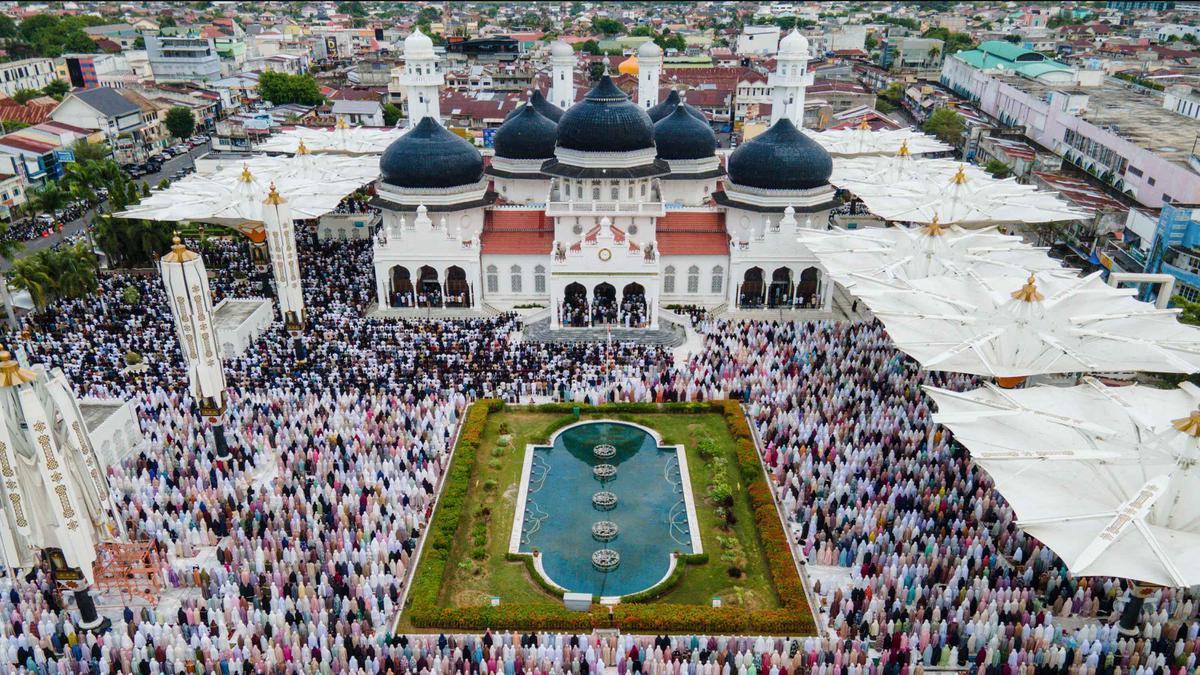 Pelaksanaan Salat Idul Adha di Berbagai Daerah Berlangsung Khidmat
