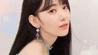 Miyawaki Sakura (Swing Entertainment via Soompi)