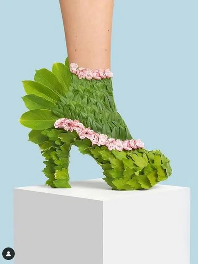 6 Kreasi Seni Sepatu dari Sayuran Hijau Ini Kelewat Unik