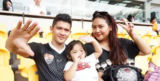 Sejumlah selebriti hadir dalam turnamen Agum Gumelar Cup yang digelar di Stadion Utama Gelora Bung Karno (GBK), Jakarta, Minggu (10/4/2016). Diantaranya, Iko Uwais, Judika, Ikmal Tobing, Junior Liem dan masih banyak lagi. (Andy Masela/Bintang.com)