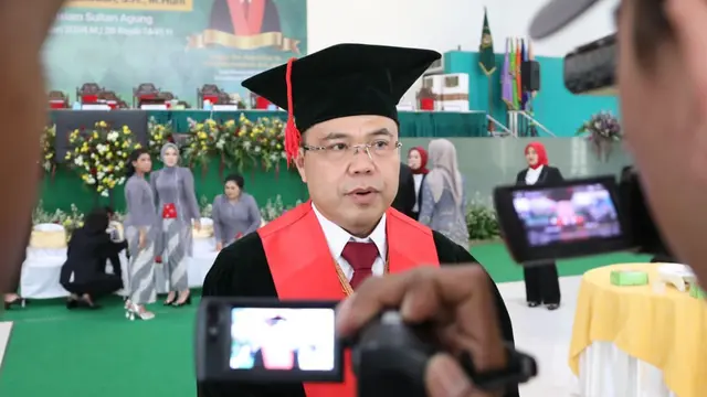 Rektor Unissula Kukuhkan Stafsus Mendagri Hoiruddin Hasibuan Sebagai Guru Besar Bidang Ilmu Hukum
