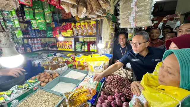 Menjelang Lebaran, Menteri Perdagangan Zulkifli Hasan terus menggencarkan pemantauan harga barang kebutuhan pokok (Bapok). (Dok. Kemendag)