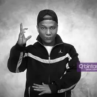 Eksklusif Iwa K (fotografer: Bambang E. Ros / Digital Imaging: Muhammad Iqbal Nurfajri)