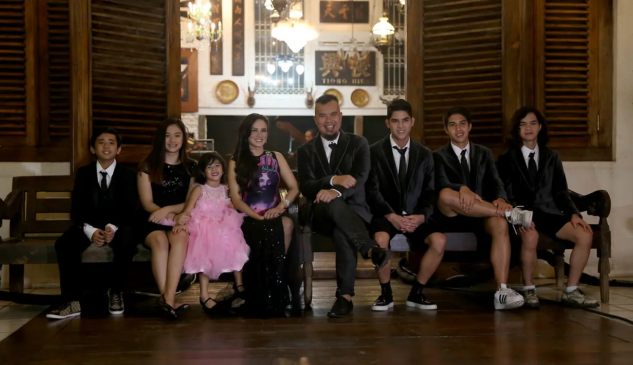 Safeea adalah buah hati Ahmad Dhani usai menikah dengan Mulan Jameela,  kecantikan dan tingkah laku Safeea membuat gemas para masyrakat . ( Andy Masela/Bintang.com)