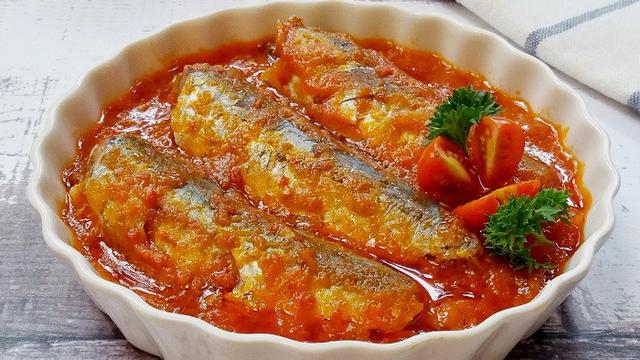 Ikan Sarden Bercacing