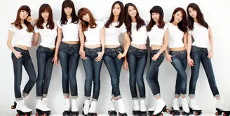 Pada 2005, SM Entertainment memutuskan untuk membuat 'pasangan' bagi Super Junior. Awalnya mereka bernama Super Girls dan punya 11 personel. Akan tetapi saat debut, mereka hanya beranggotakan 9 orang. (Foto: Soompi.com)